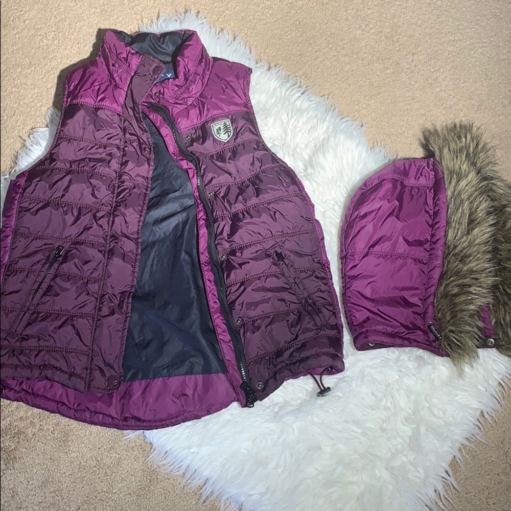 Women’s Plum Puffer Vest Removable Hood